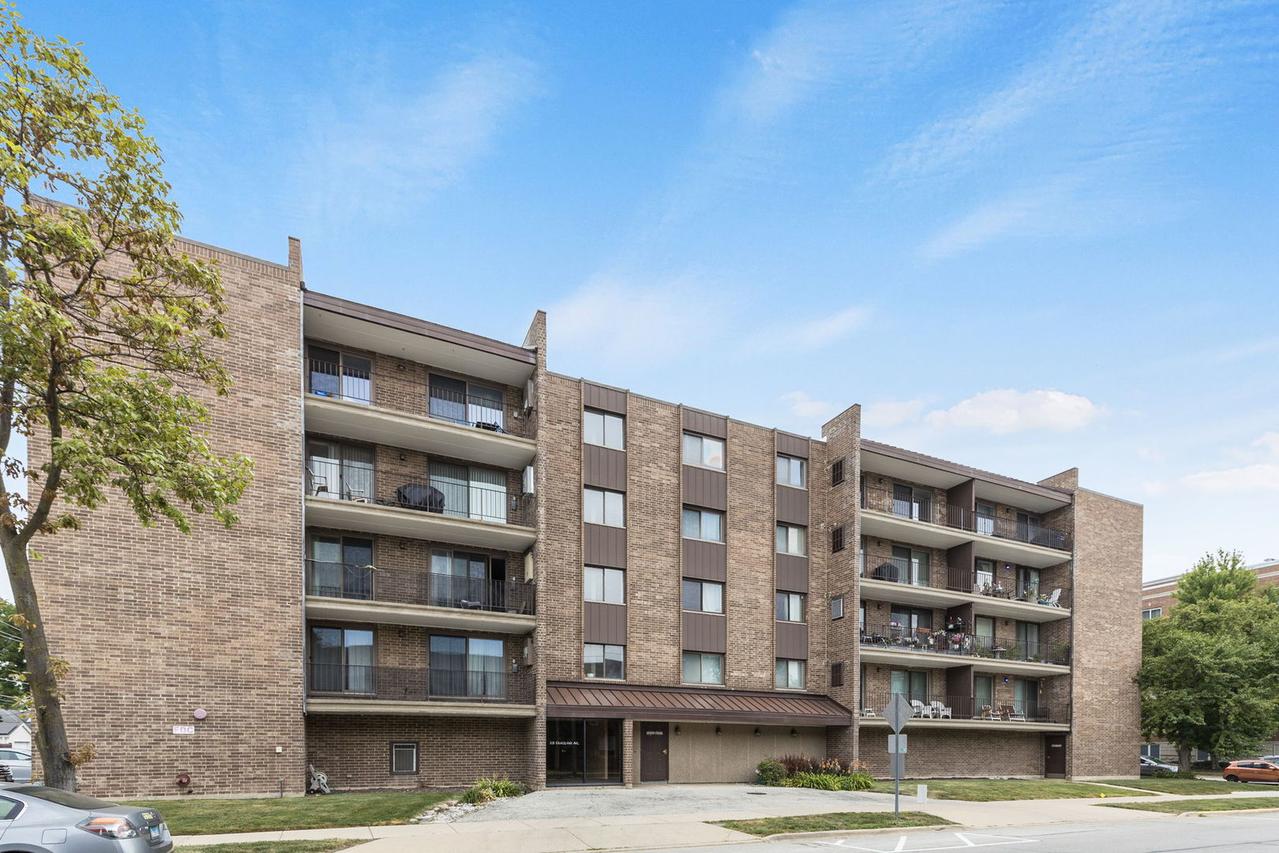 828 Graceland Ave. #502, Des Plaines, IL 60016