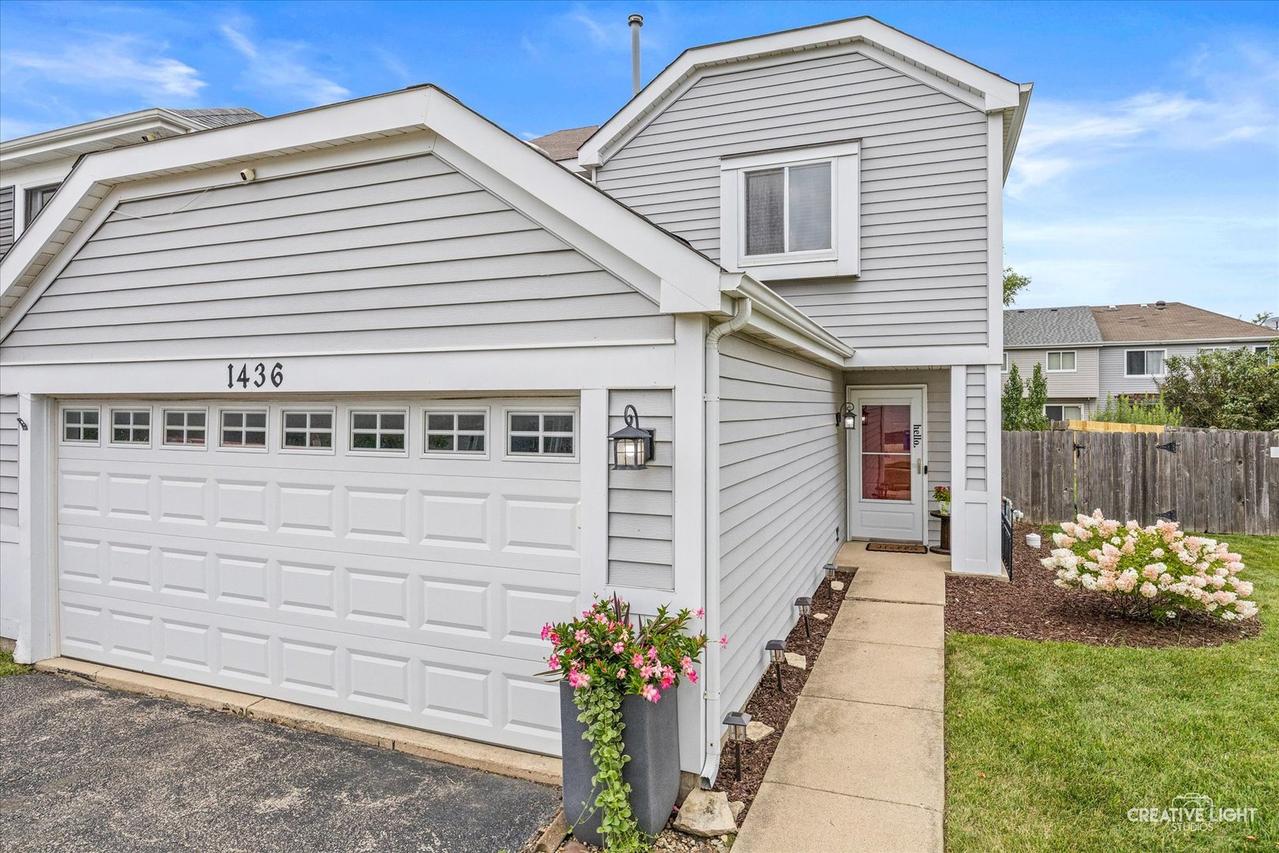1436 Exeter Ln., South Elgin, IL 60177