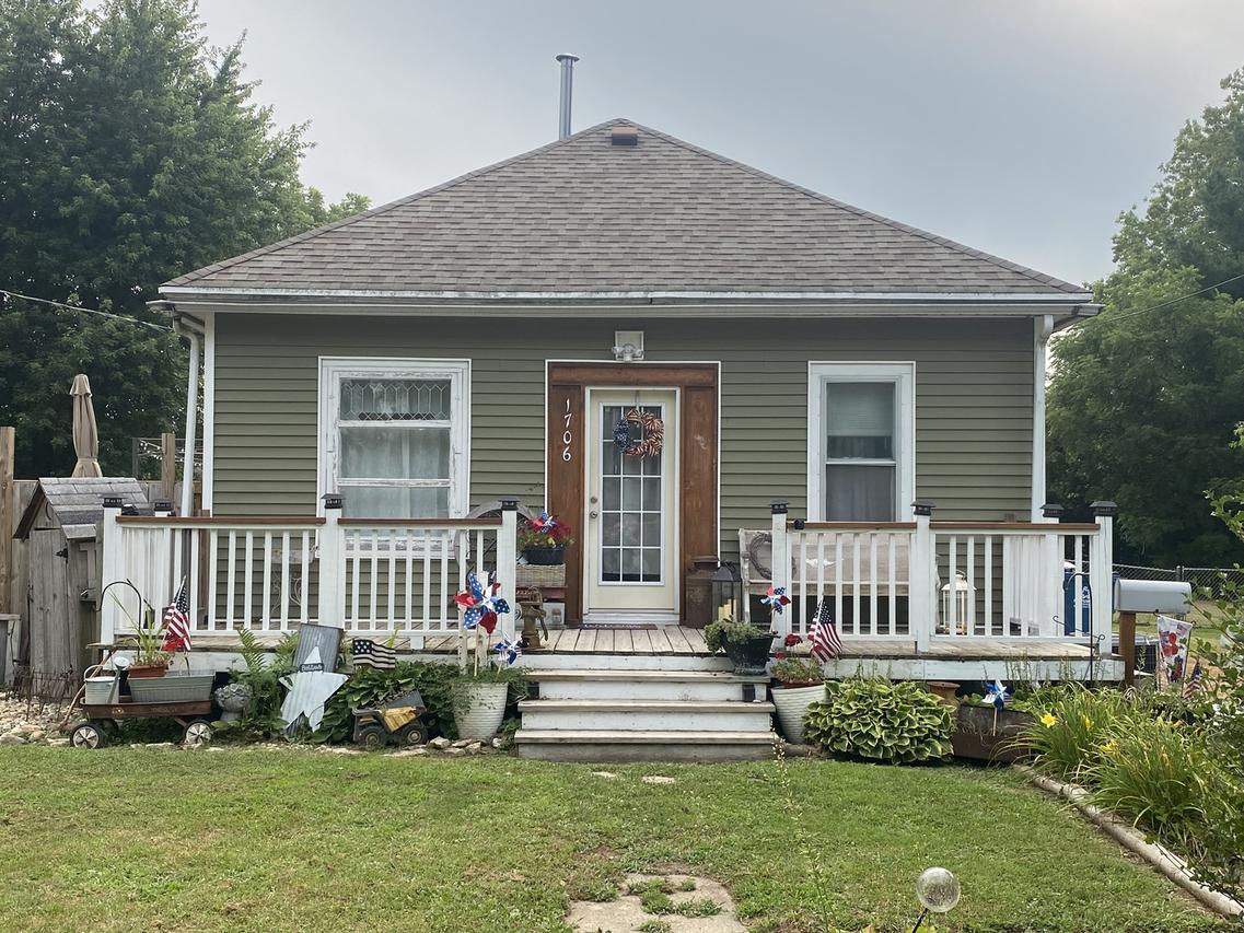 1706 Church St., Streator, IL 61364