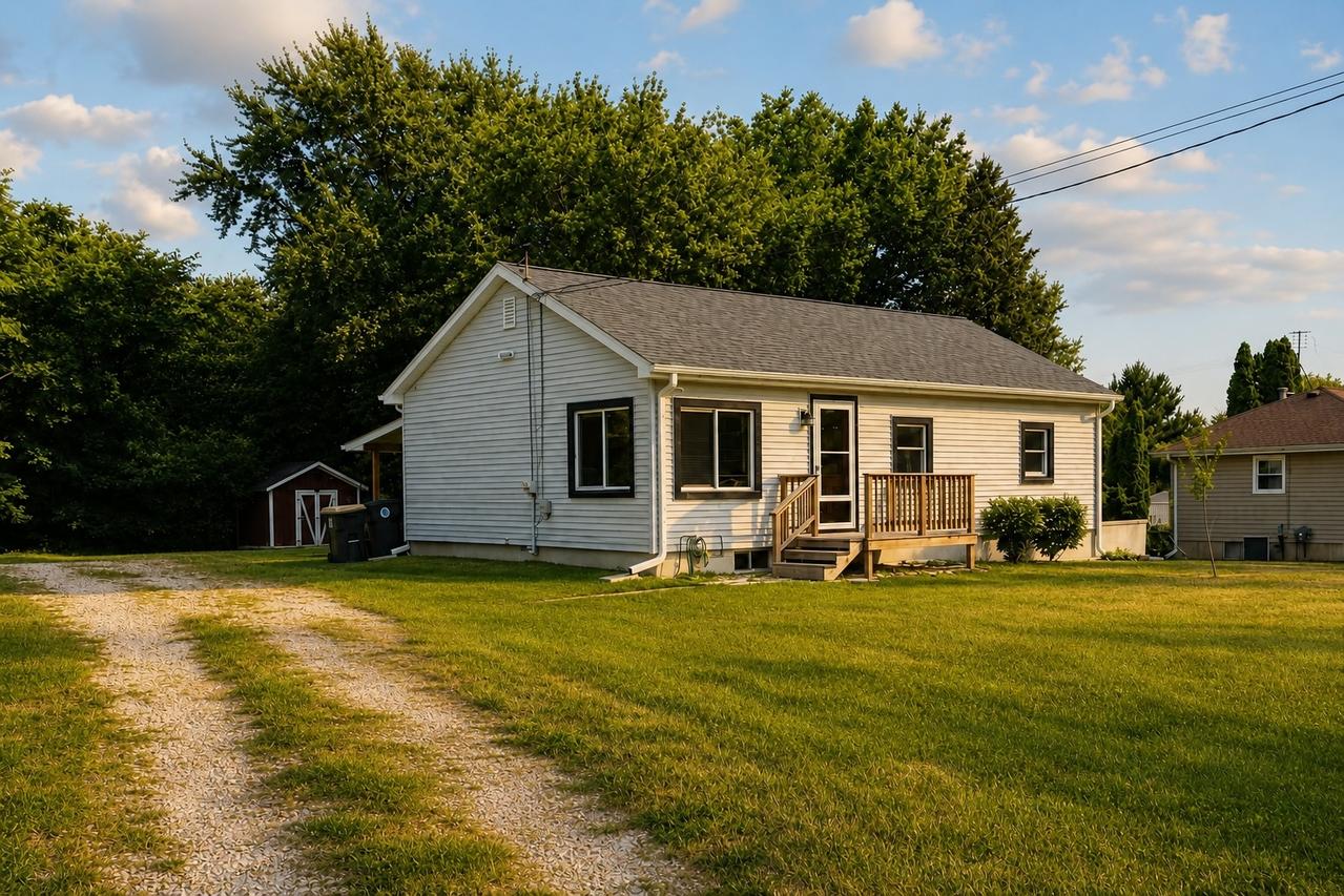 42981 N Lake Ave., Antioch, IL 60002