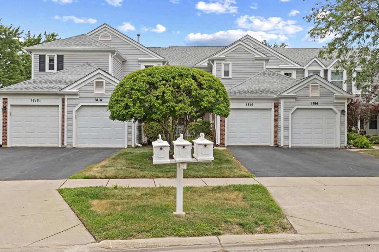 1816 Vermont Dr., Elk Grove Village, IL 60007