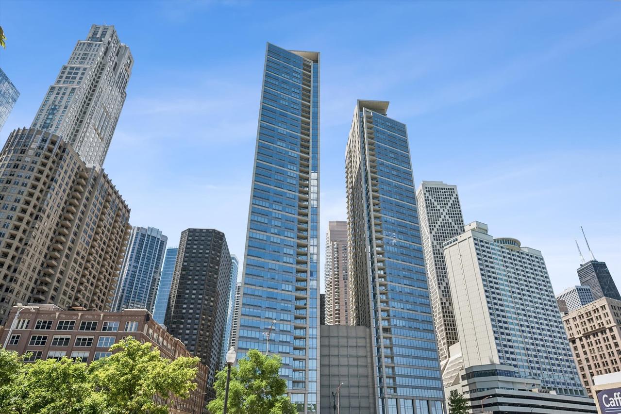 600 N Lake Shore Dr. #807, Chicago, IL 60611