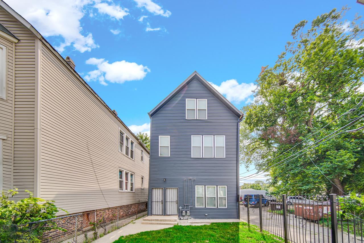 5043 S Racine Ave., Chicago, IL 60609
