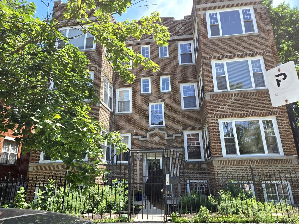 6501 N Bosworth Ave. #3C, Chicago, IL 60626