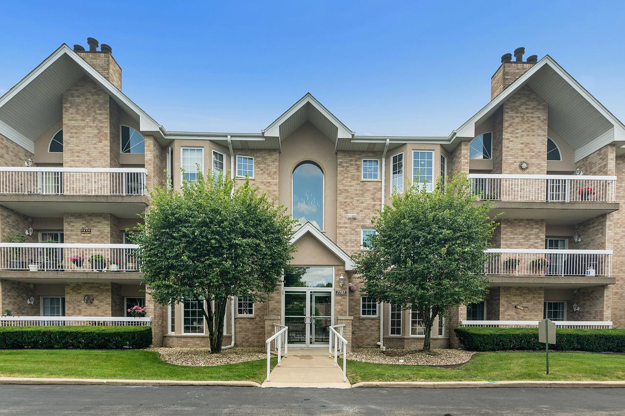 7787 Bristol Park Dr. #3SW, Tinley Park, IL 60477