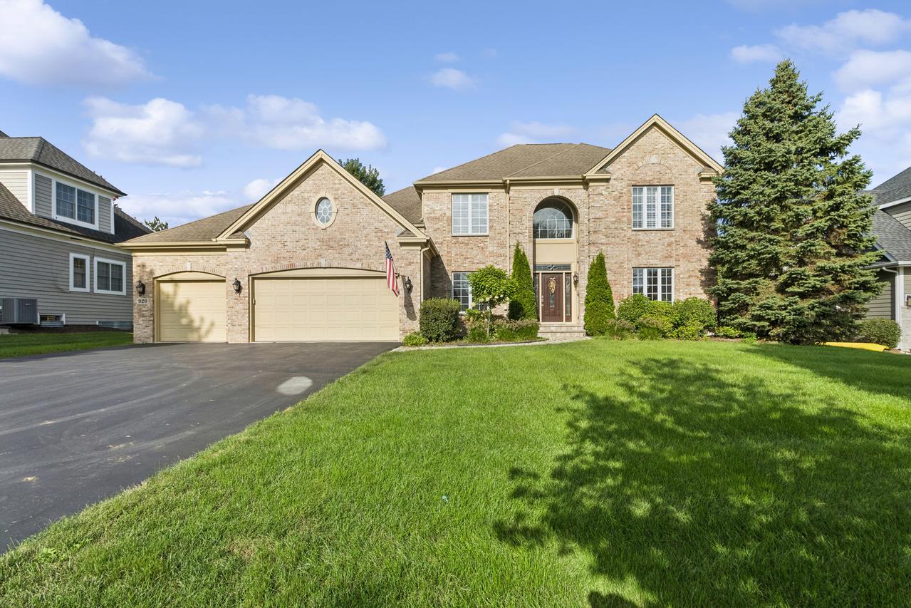 920 Lyons Ridge Dr., Cary, IL 60013