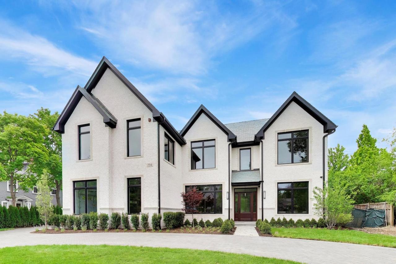 794 Greenwood Ave., Glencoe, IL 60022