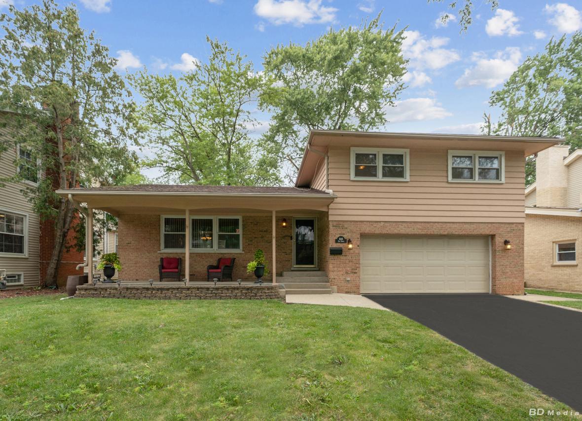818 Elm St., Flossmoor, IL 60422