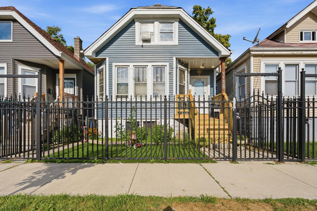 7132 S Hermitage Ave., Chicago, IL 60636