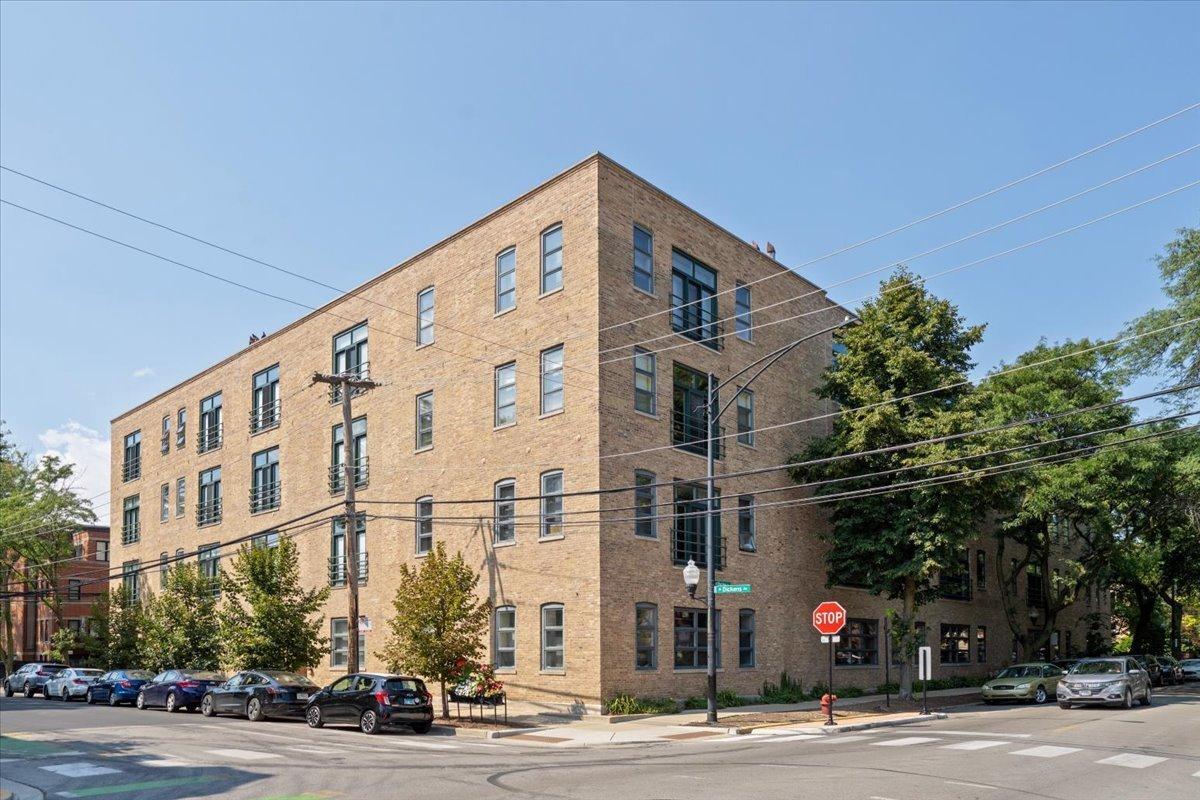 2100 N Racine Ave. #3D, Chicago, IL 60614