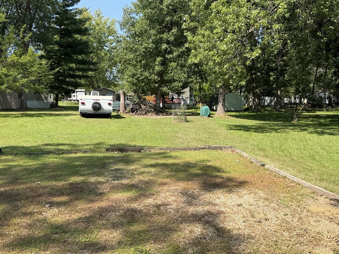 3-28 Woodhaven Lakes, Sublette, IL 61367