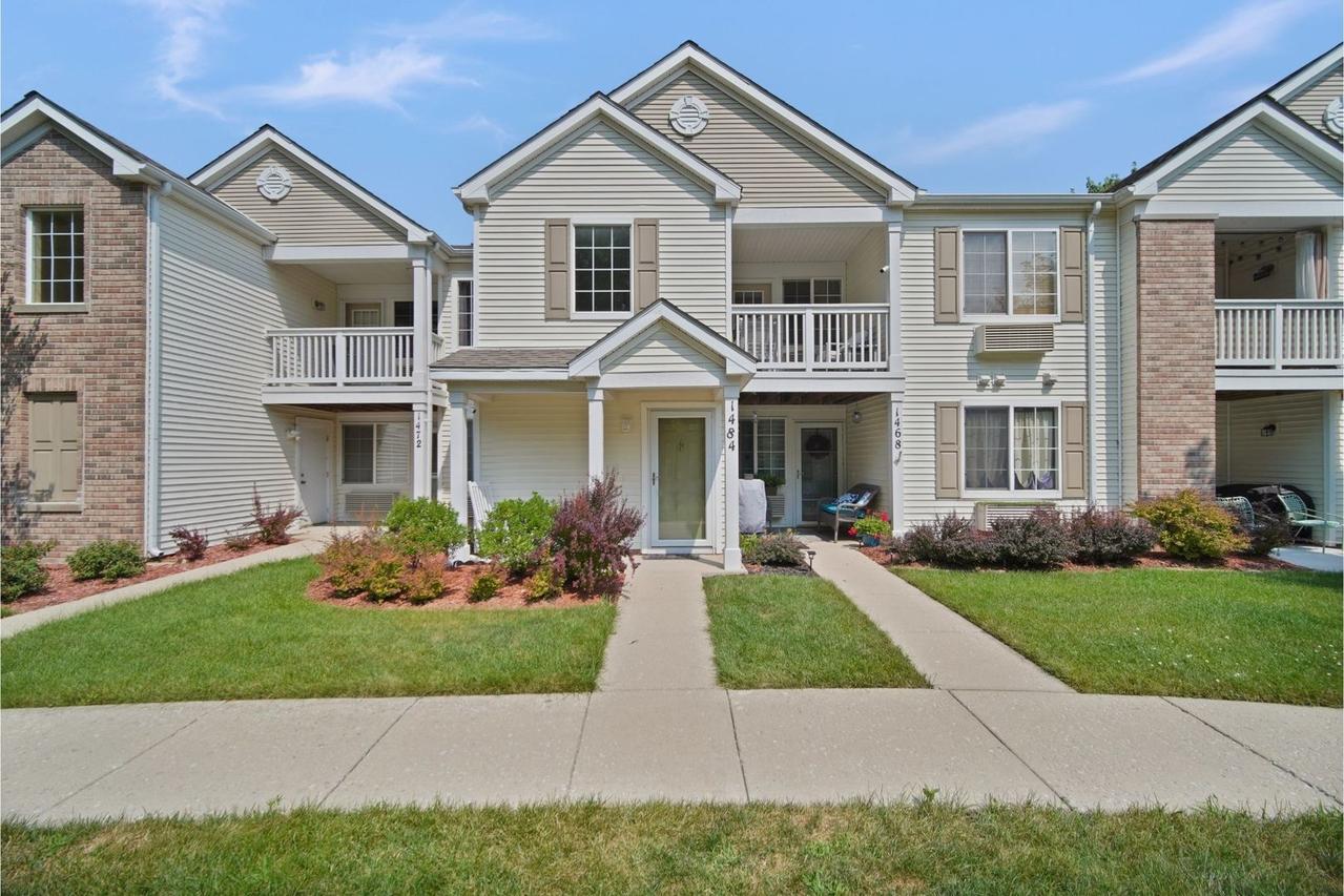 1484 Mcclure Rd., Aurora, IL 60505