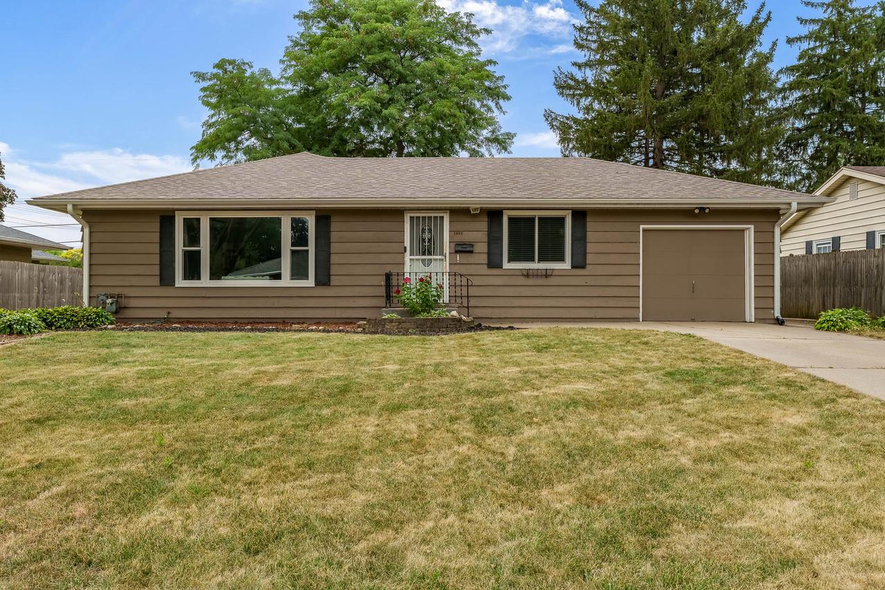 1811 Randolph Dr., Rockford, IL 61103