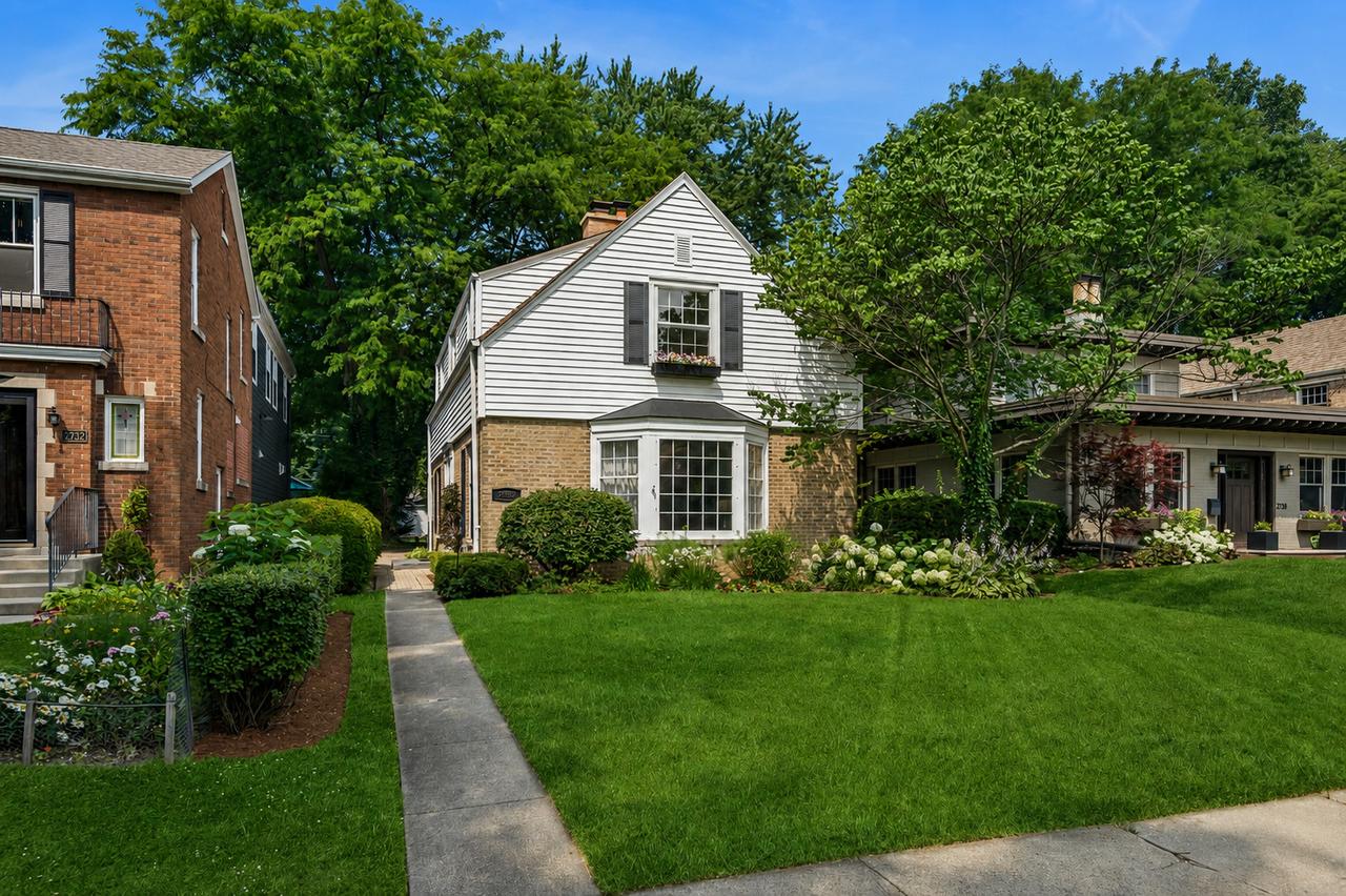 2734 Lawndale Ave., Evanston, IL 60201