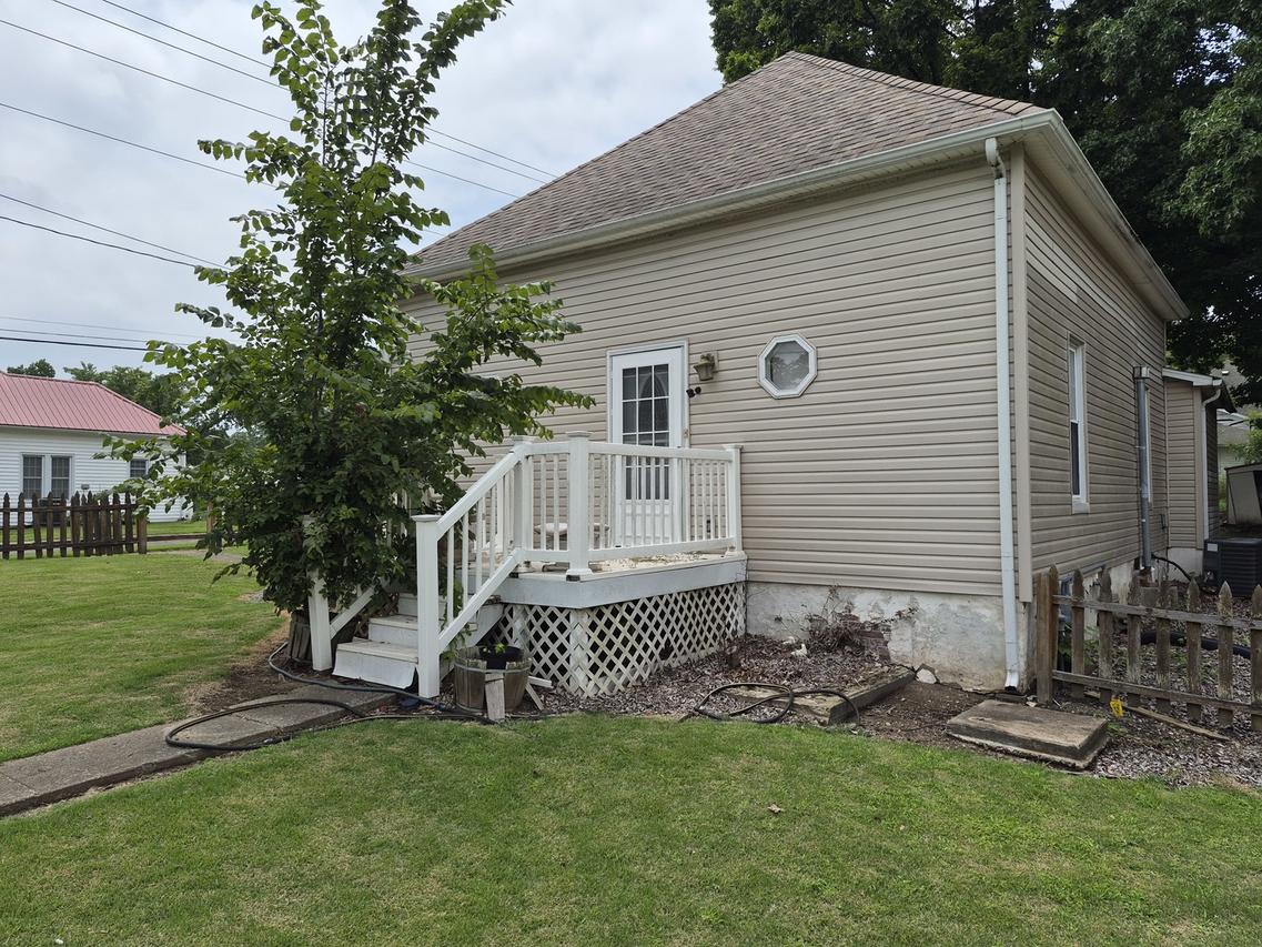 207 S Emma St., Christopher, IL 62822