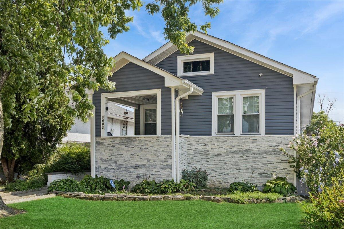 1602 Saint Charles Rd., Maywood, IL 60153