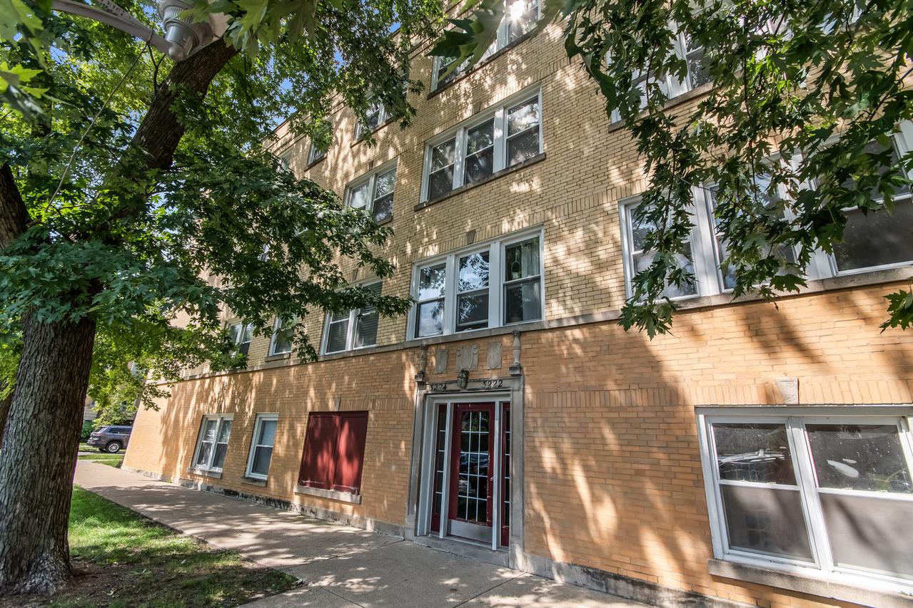 3222 W Berteau Ave. #1, Chicago, IL 60618