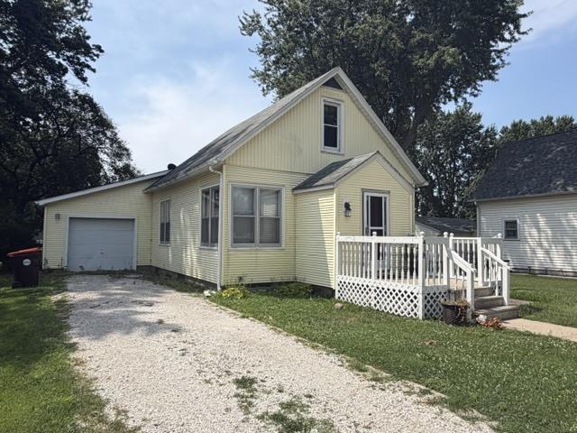 418 W Santa Fe Ave., Toluca, IL 61369