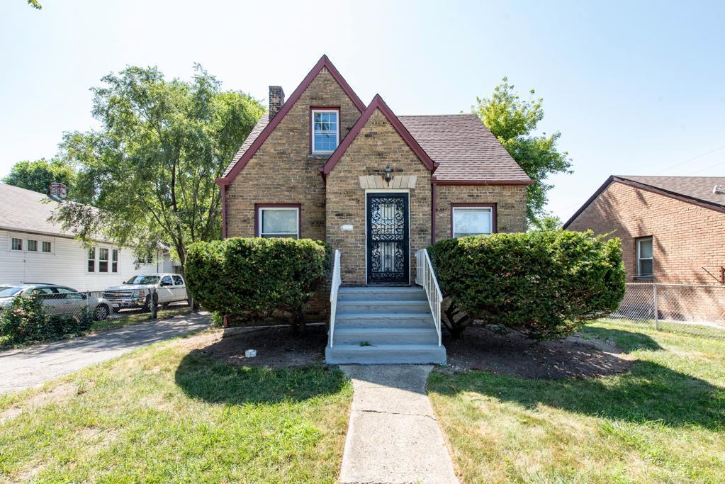 516 S Victory St., Waukegan, IL 60085
