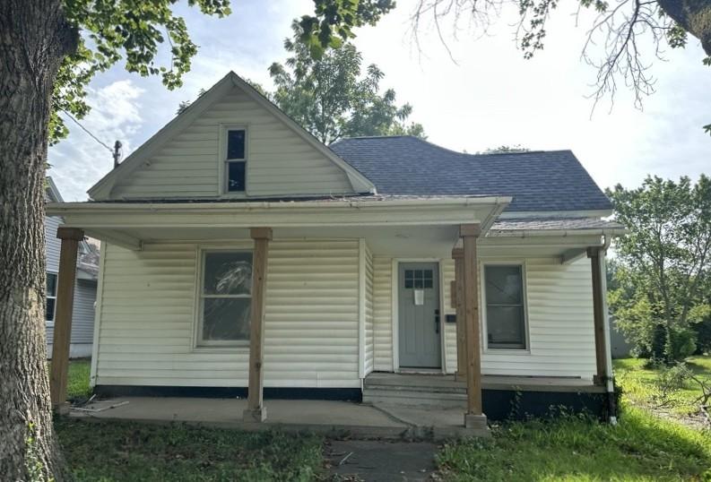 706 N Victor St., Christopher, IL 62822