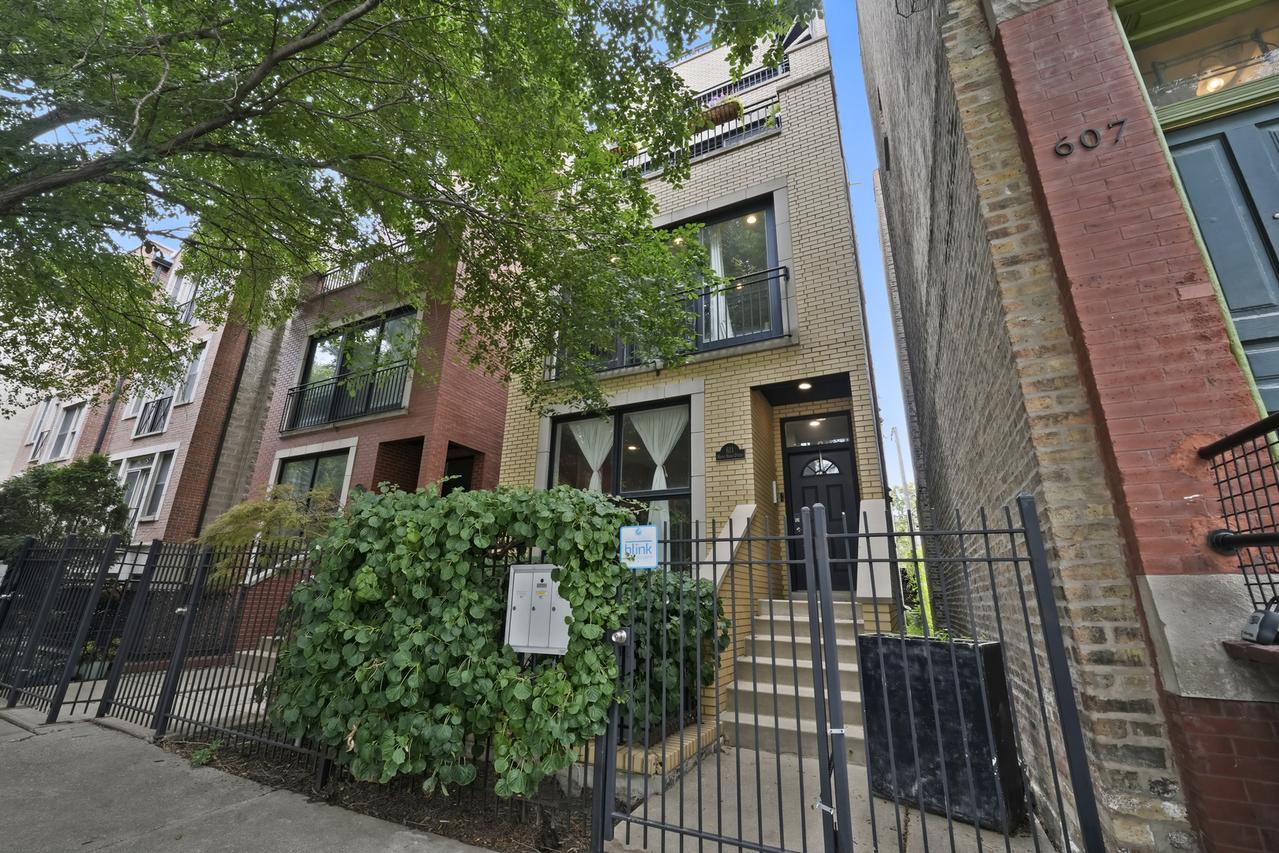 611 N Noble St. #3, Chicago, IL 60642