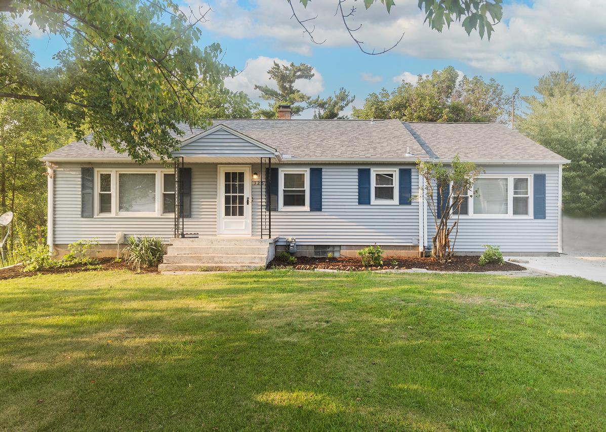 326 W 19th Ave., Coal Valley, IL 61240