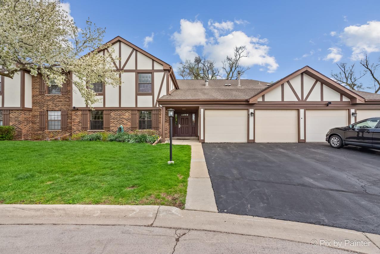 265 Buckingham Ct. #C2, Schaumburg, IL 60193