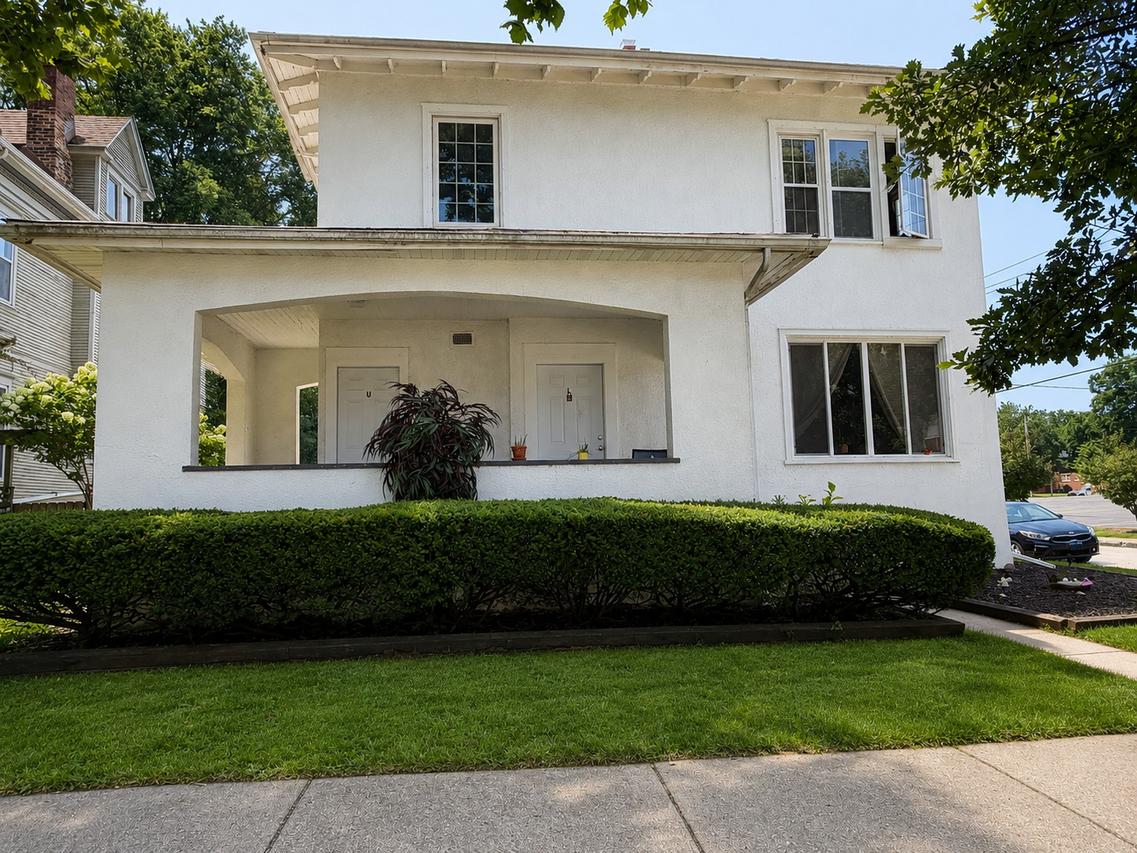 601 E Washington St., Bloomington, IL 61701