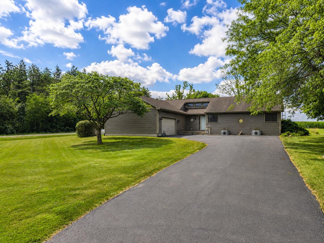 1396 N 1789th Rd., Streator, IL 61364