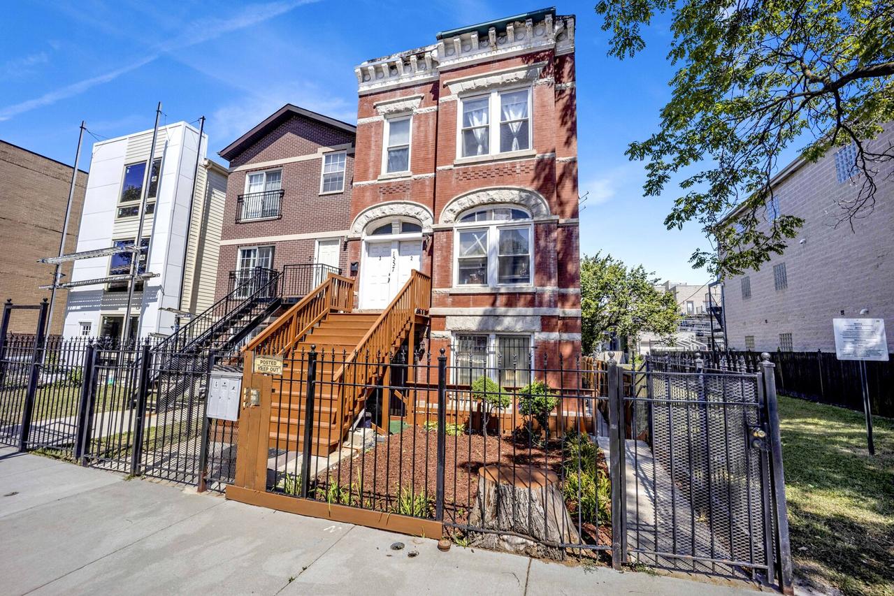 1337 S Fairfield Ave., Chicago, IL 60608