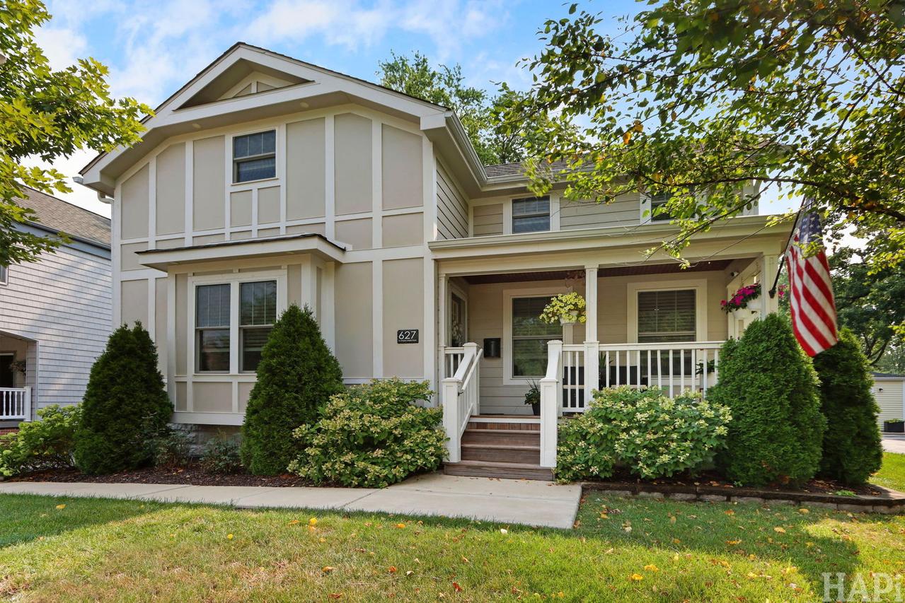 627 N Arlington Heights Rd., Arlington Heights, IL 60004