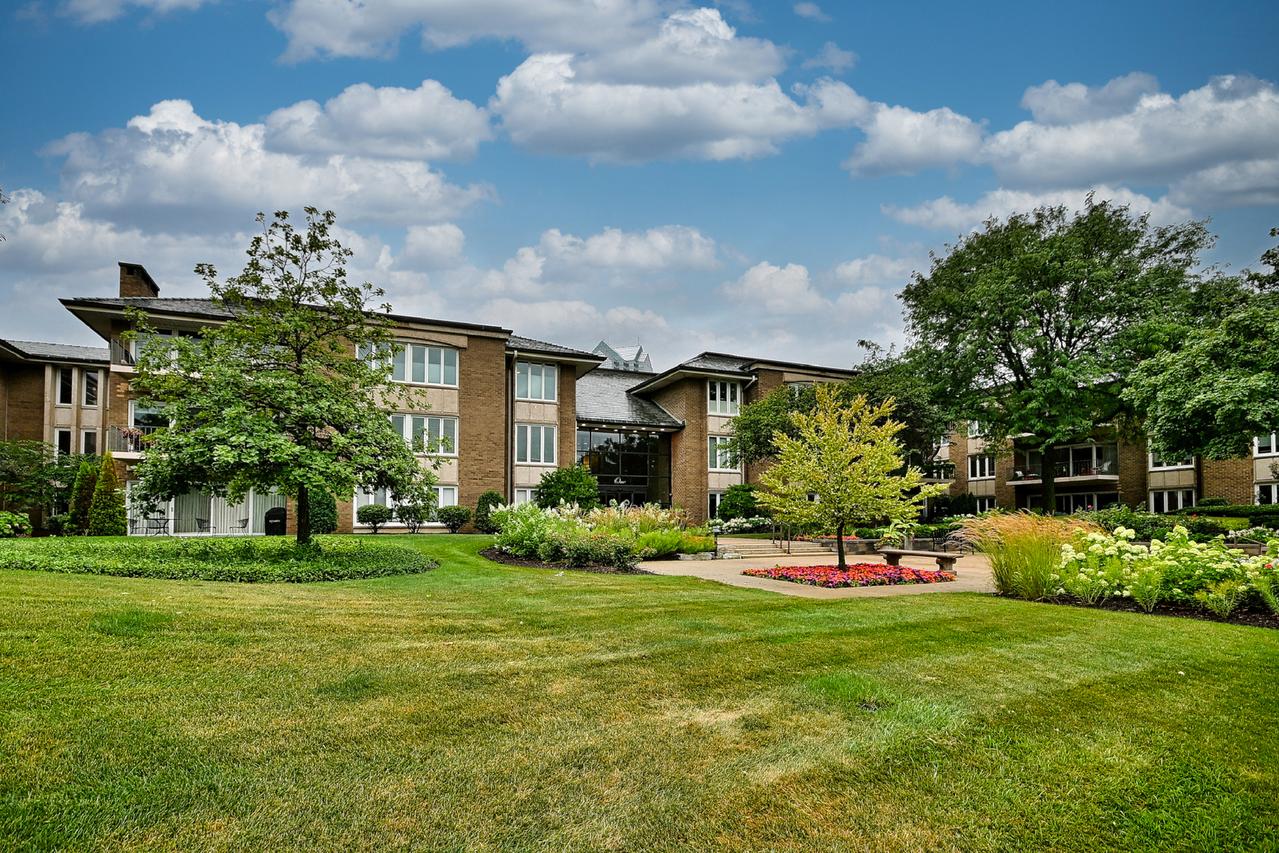 1 Oak Brook Club Dr. #A309, Oak Brook, IL 60523