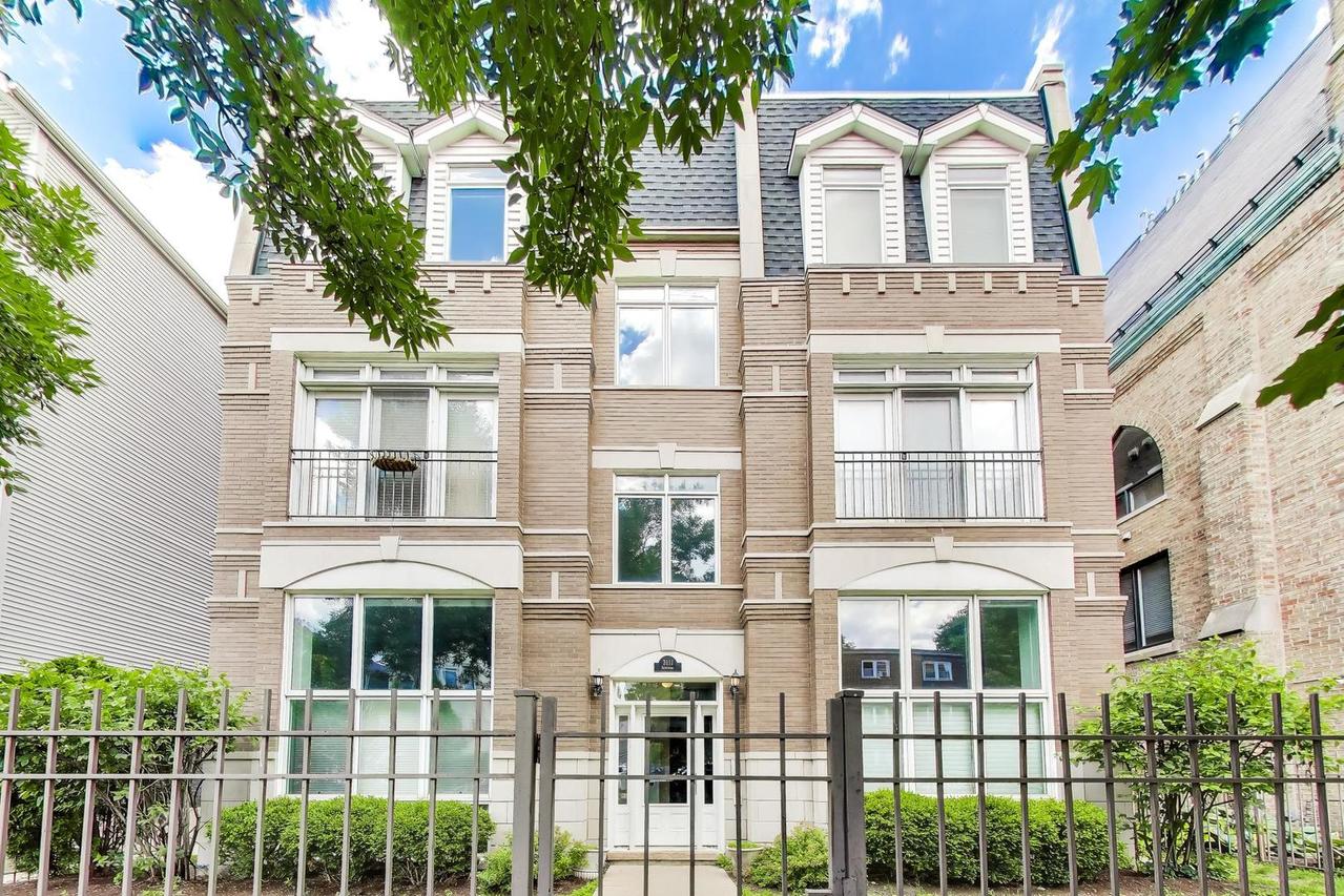 3111 N Seminary Ave. #1N, Chicago, IL 60657