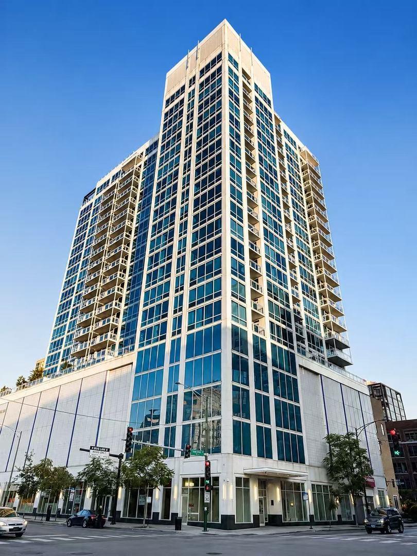 757 N Orleans St. #1912, Chicago, IL 60654