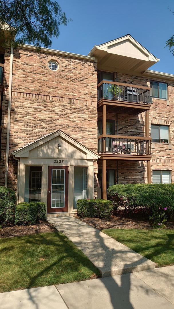 2227 W Nichols Rd. #E, Arlington Heights, IL 60004