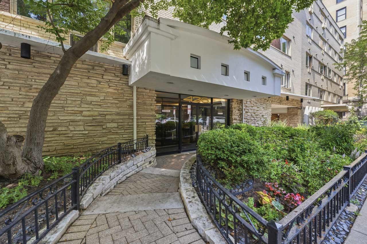 426 W Barry Ave. #407, Chicago, IL 60657