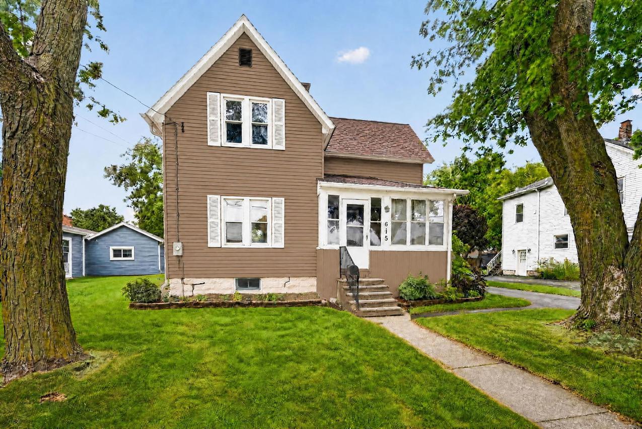 615 N 14th St., Dekalb, IL 60115