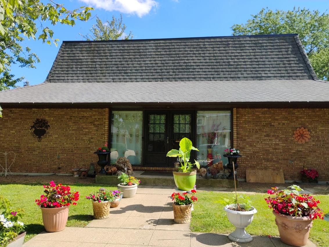 2515 W Atlantic Ave., Waukegan, IL 60085
