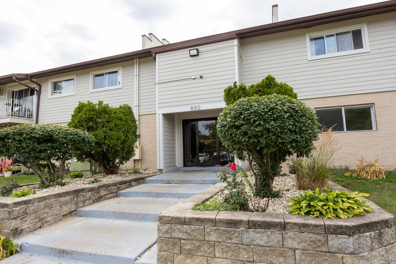 880 E Old Willow Rd. #166, Prospect Heights, IL 60070