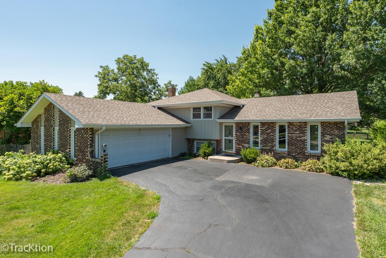 11S560 Whittington Ln., Naperville, IL 60564