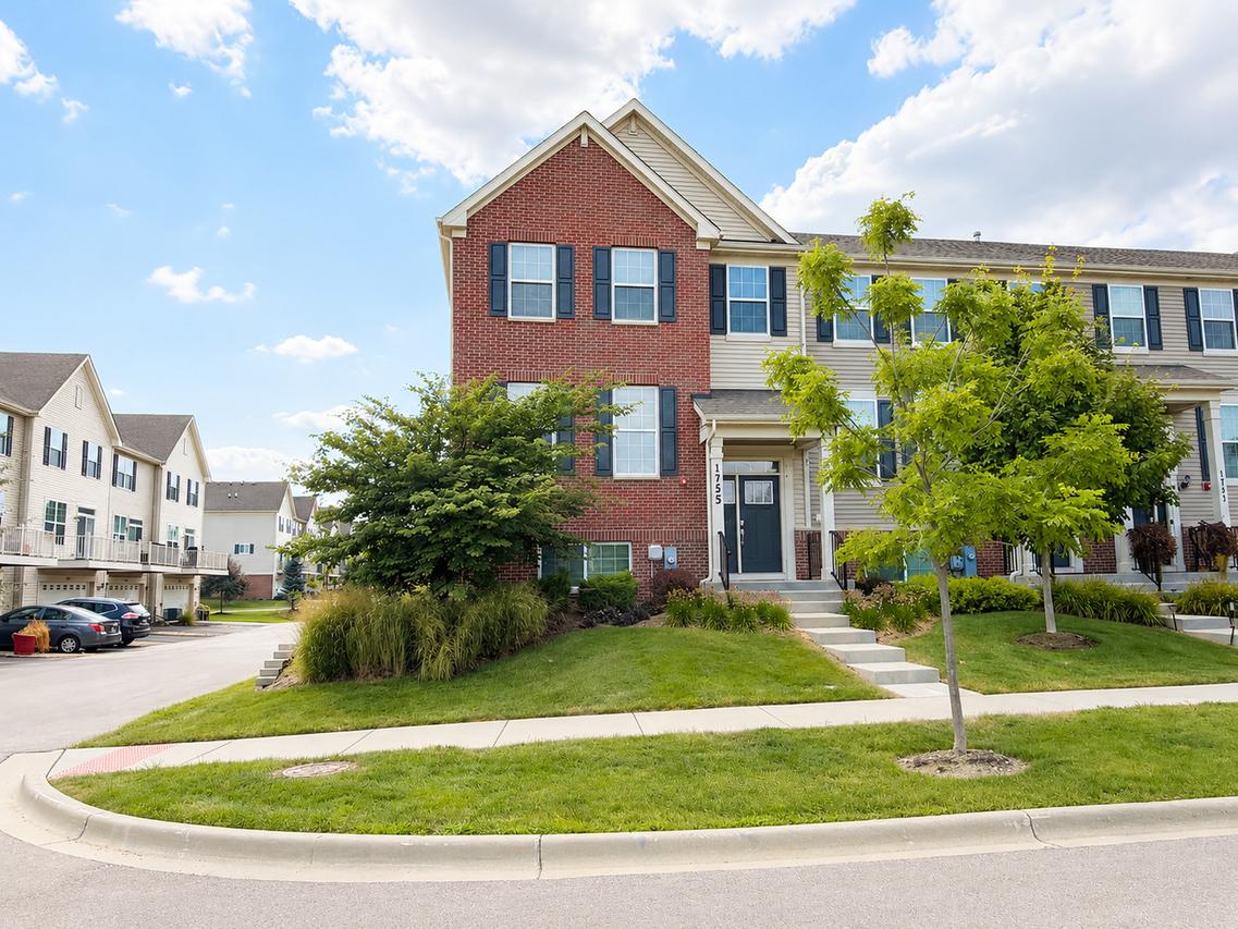 1755 Carlstedt Dr., Batavia, IL 60510