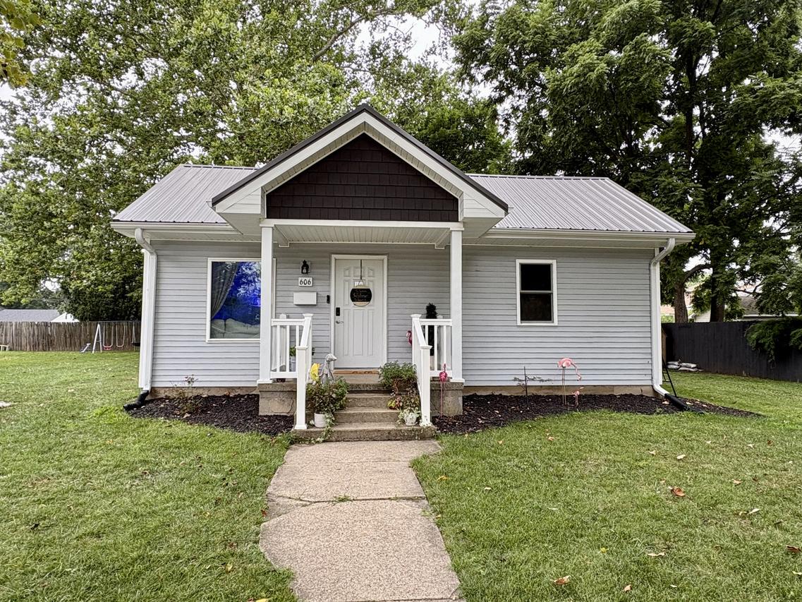 606 N Niles Ave., Tuscola, IL 61953