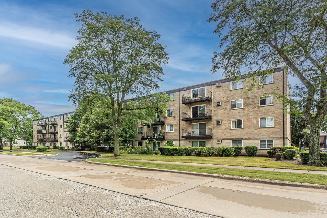 2515 E Olive Ave. #2K, Arlington Heights, IL 60004
