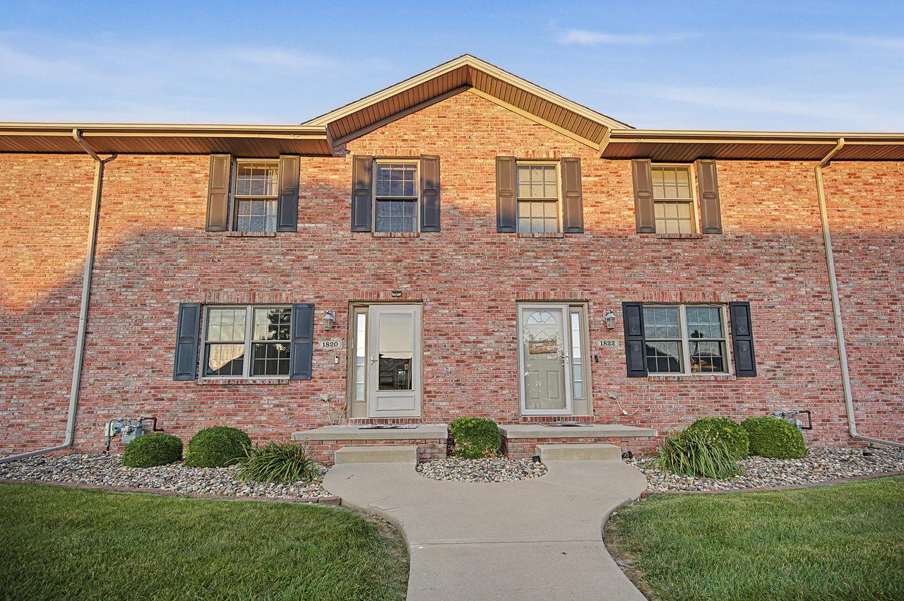 1820 Glenbridge Rd., Bloomington, IL 61704