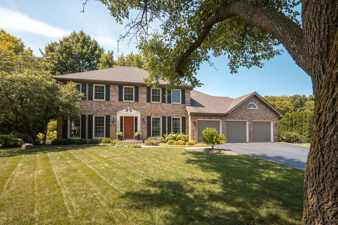 1220 Croydon Ct., Geneva, IL 60134