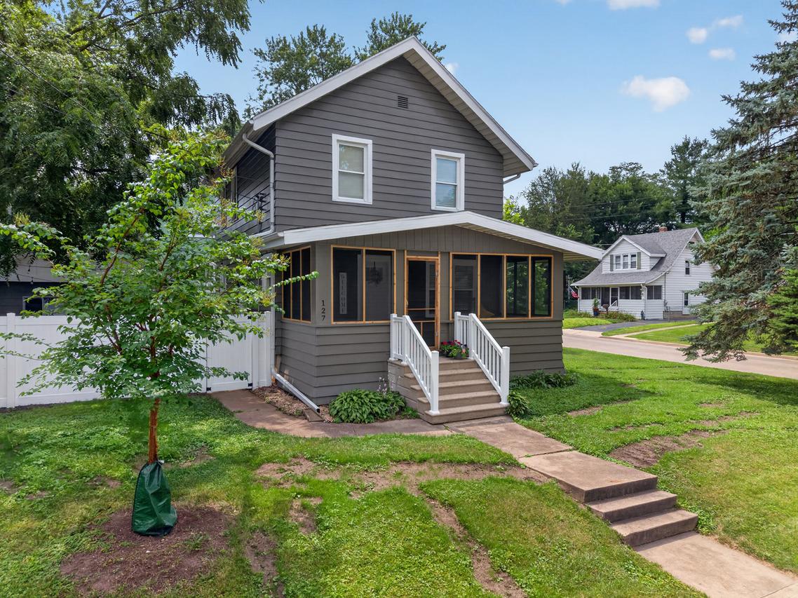 127 W Moore St., Ottawa, IL 61350