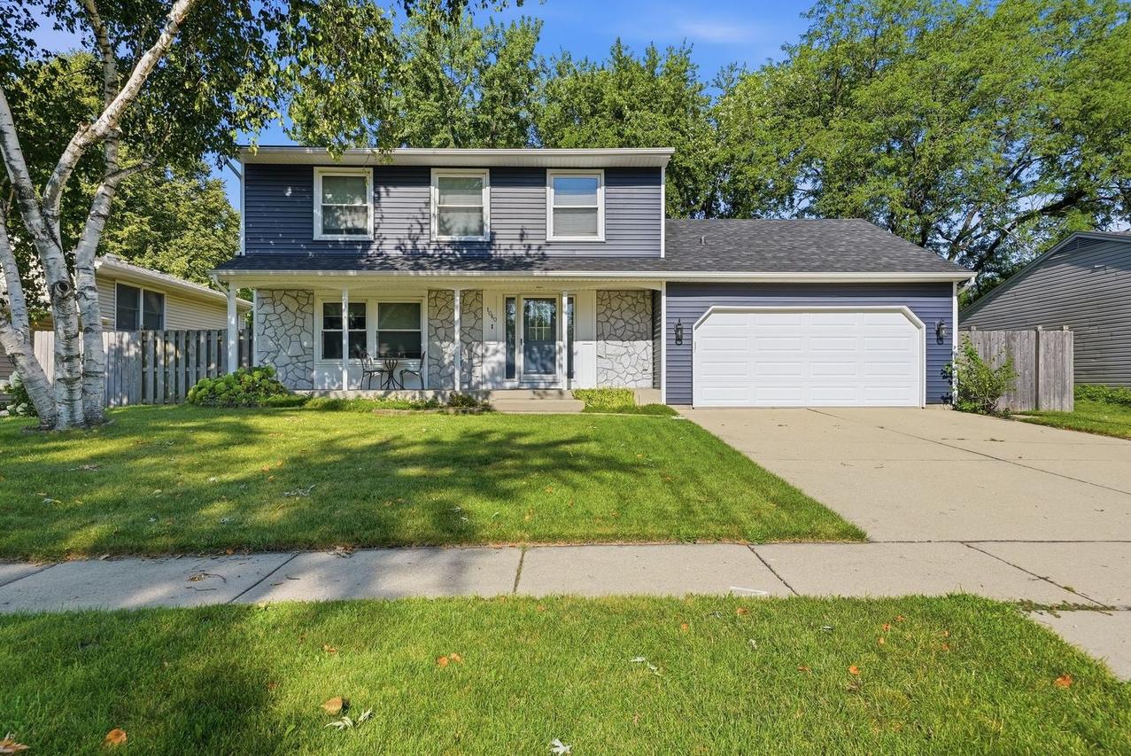 1060 Borden Dr., Roselle, IL 60172