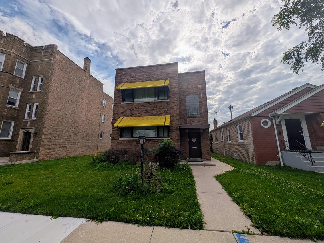 10631 S Calumet Ave., Chicago, IL 60628