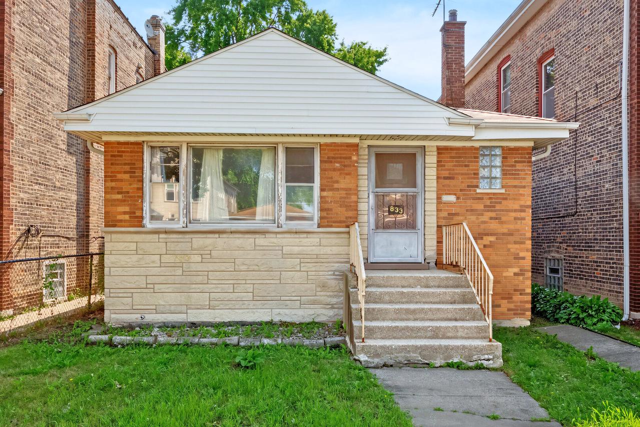 833 N Keeler Ave., Chicago, IL 60651