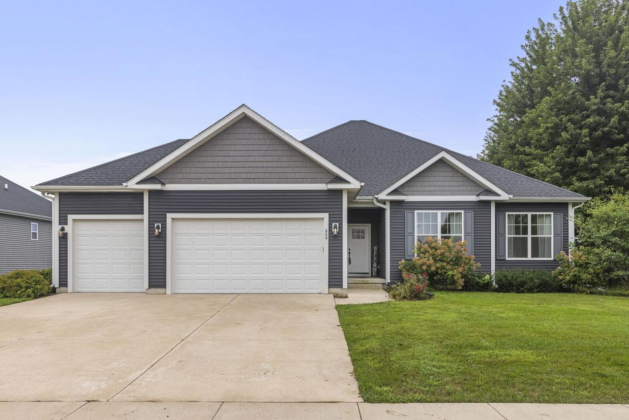 454 Snow St., Sugar Grove, IL 60554